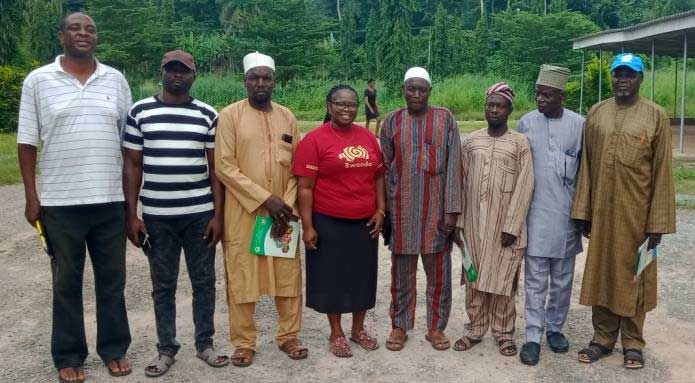 The Cashew farmers and CRIN scientists